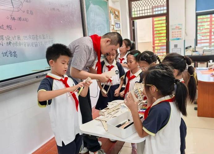任伯年小学:一场"百业课堂"的家校共育实验